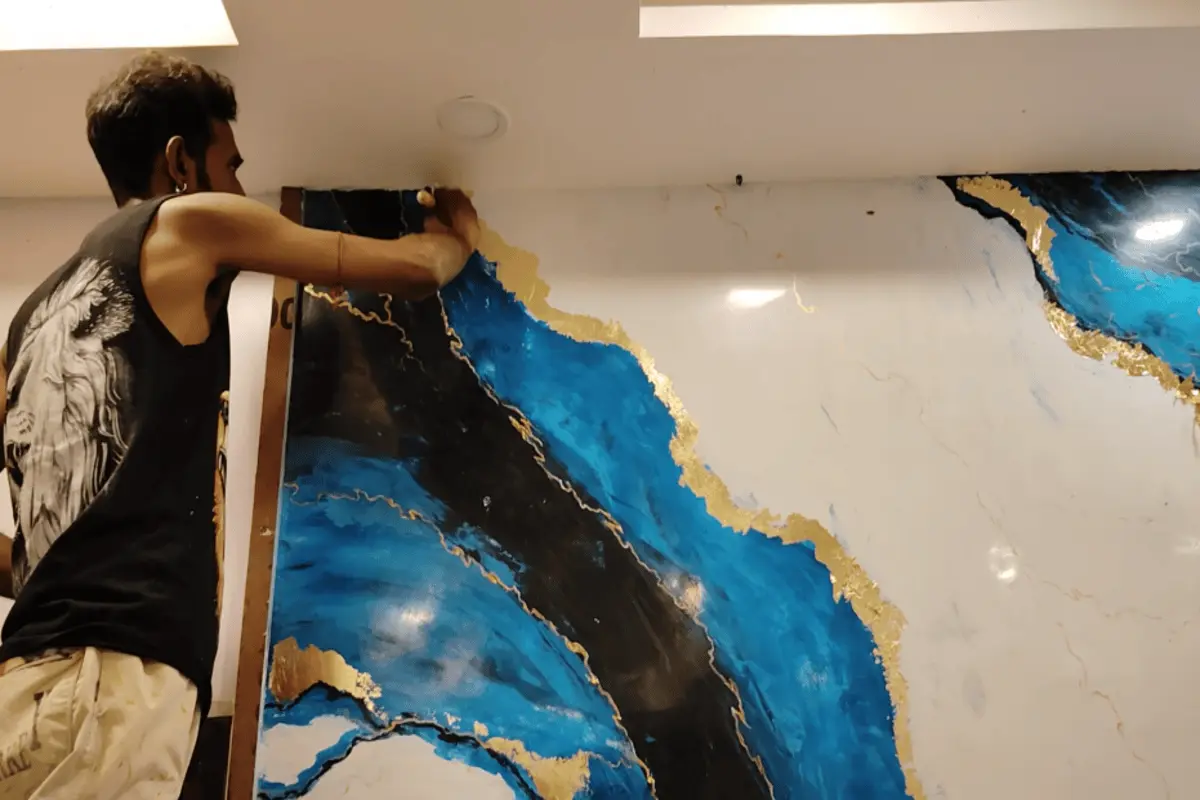 Stucco Mirror Design